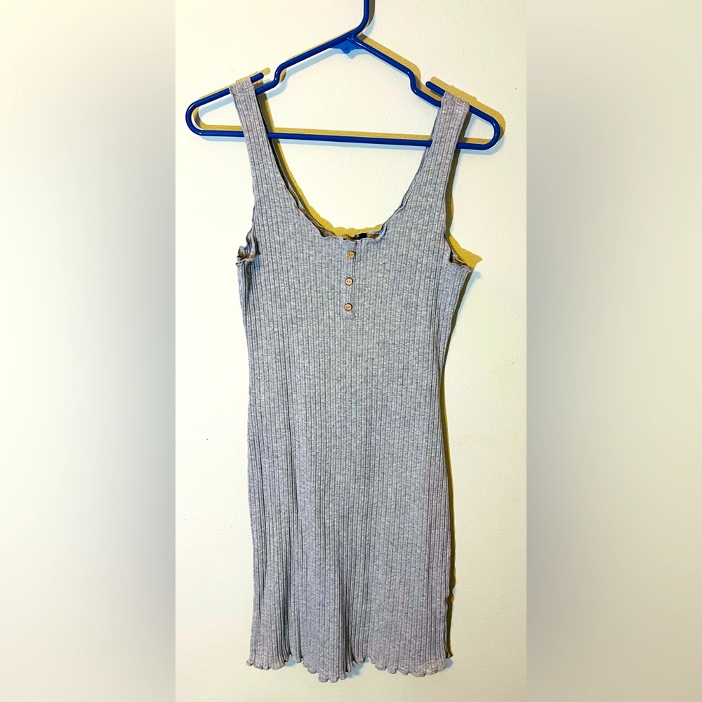 Ambiance Women’s Gray Ribbed Mini Sleeveless Dress! Size Large.